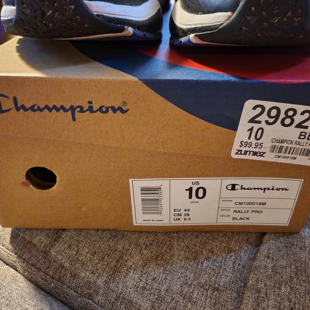 Mens Champion Sneakers - Picture 6 of 6